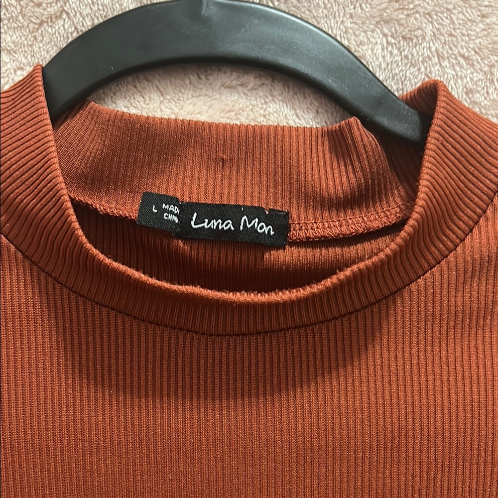 Rust Ribbed Women's Top - Picture 2 of 2